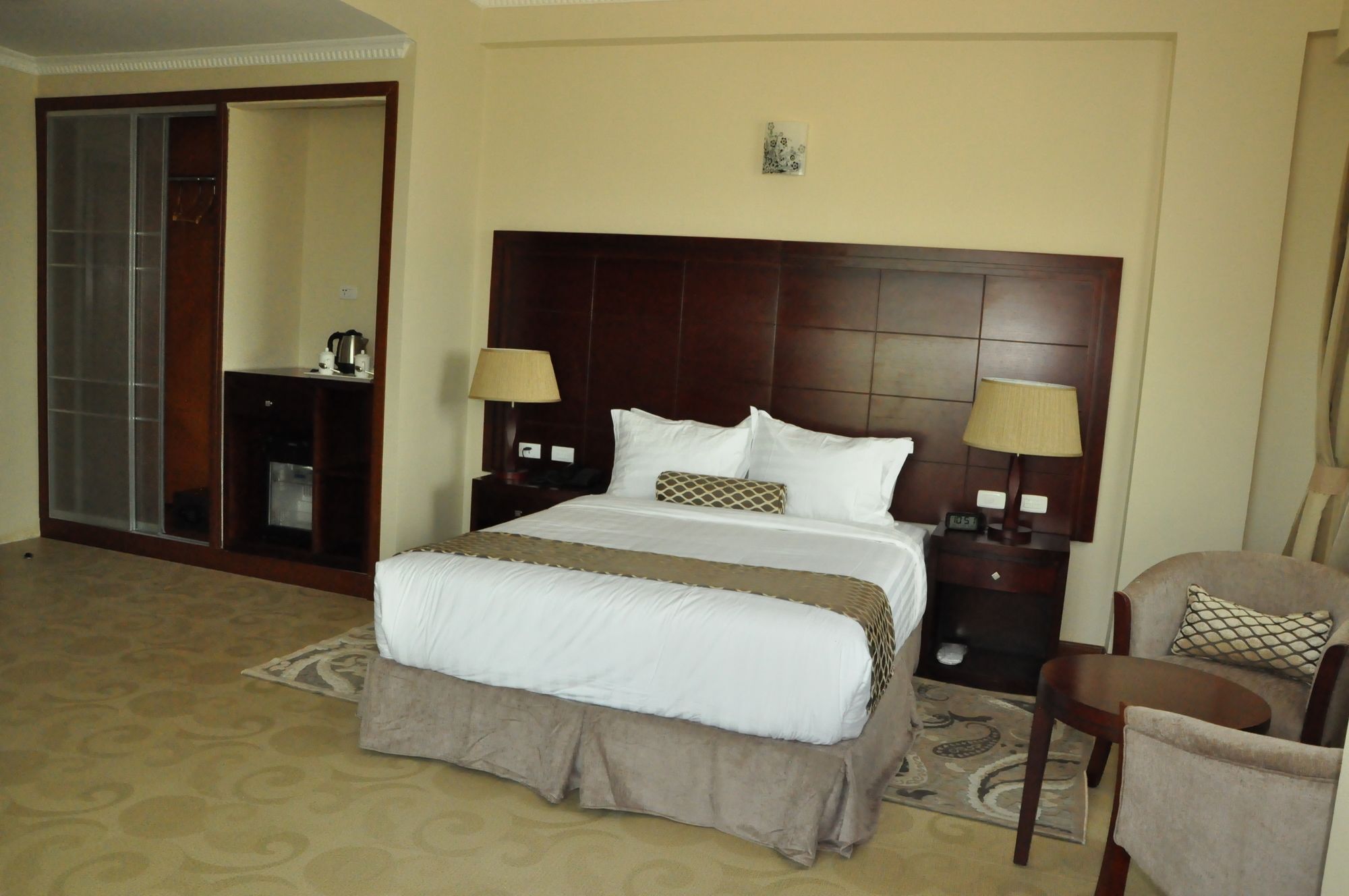 Addissinia Hotel Экстерьер фото